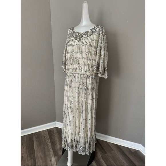 MAC DUGGAL SEQUIN FLOUNCE SLEEVE MIDI DRESS - Picture 8 of 12